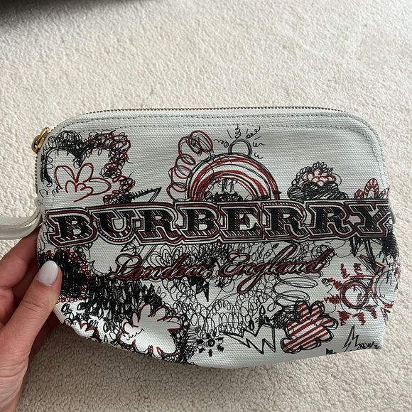 BURBERRY WRISTLET - Picture 1 of 4